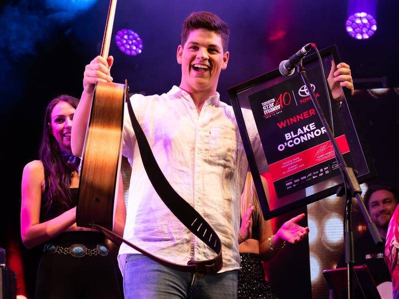 Blake O'Connor has won the Toyota Star Maker Award at the Tamworth Country Music Festival.
