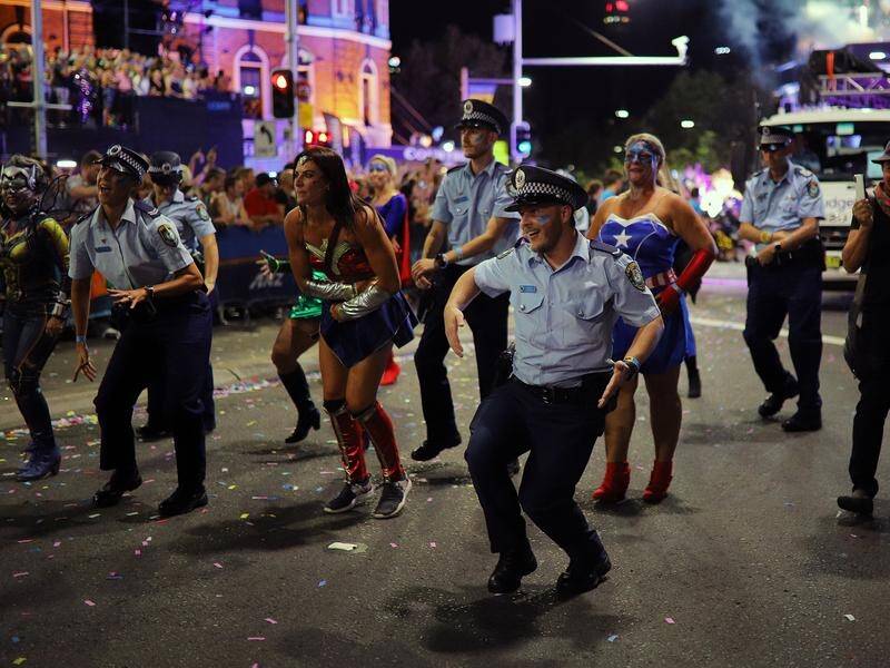 A proposal to exclude police floats from Sydney's Gay and Lesbian Mardi Gras parade has failed.