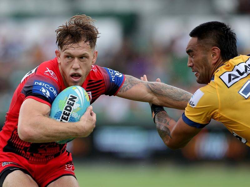 Dragons skipper Cameron McInnes (l) returns for the NRL clash against the Warriors on Saturday.